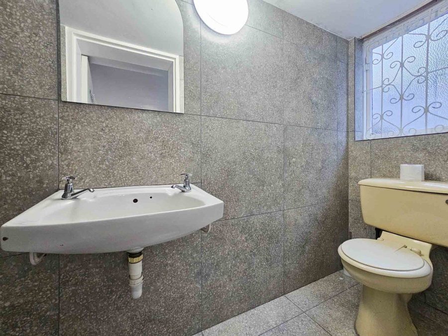 1 Bedroom Property for Sale in Camps Bay Western Cape